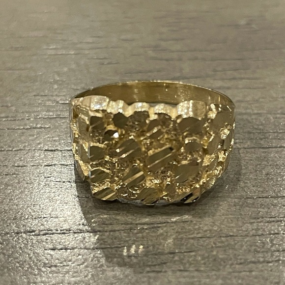 Brand New Mens 10K Real Gold Square Nugget Ring - Picture 2 of 9